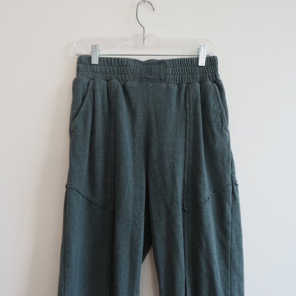 FREE PEOPLE MOVEMENT City Stride Pants Joggers in Pine Green Lounge Travel Sz S - Picture 3 of 14